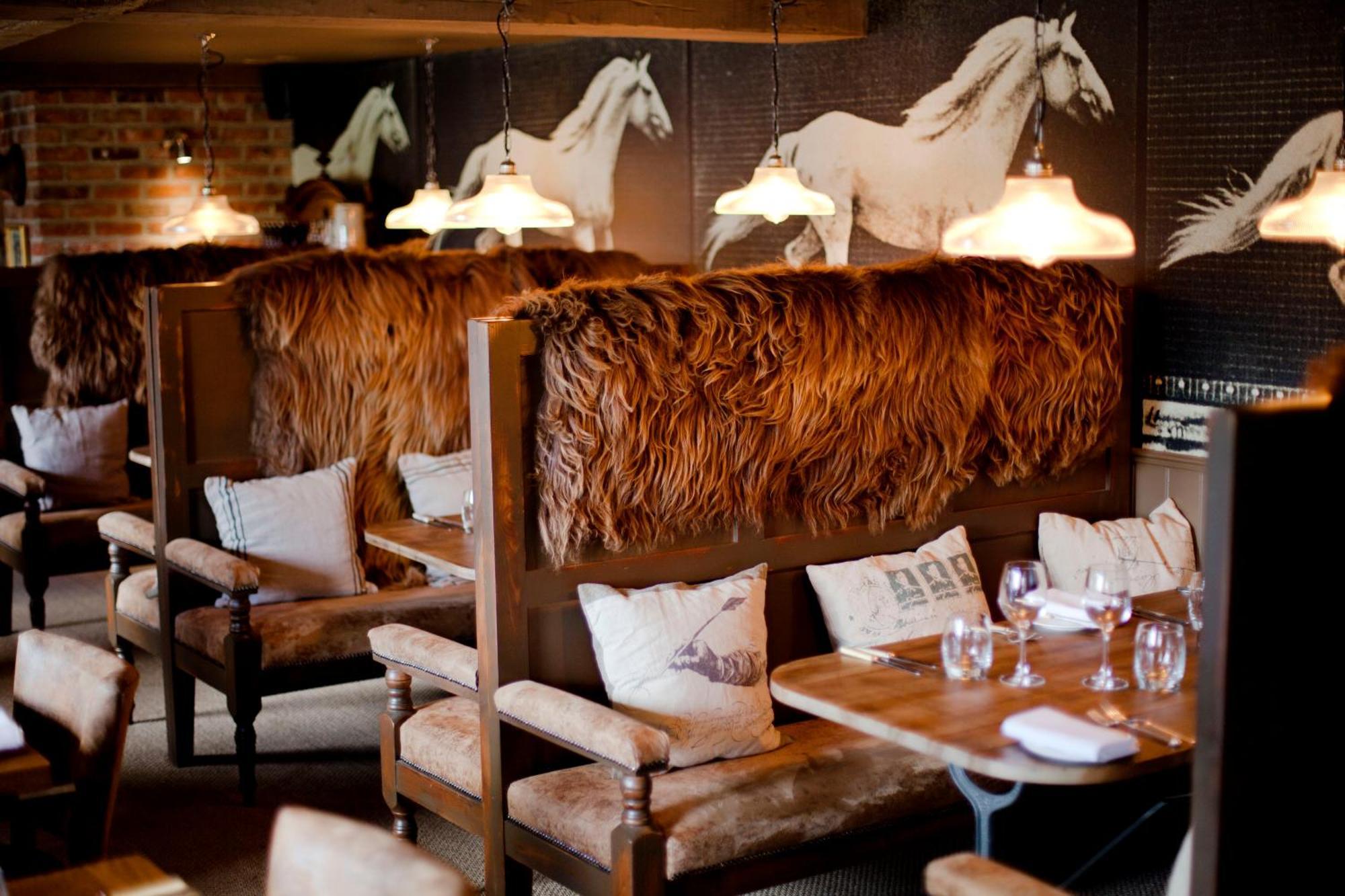 The White Horse Hotel Chilgrove Екстериор снимка