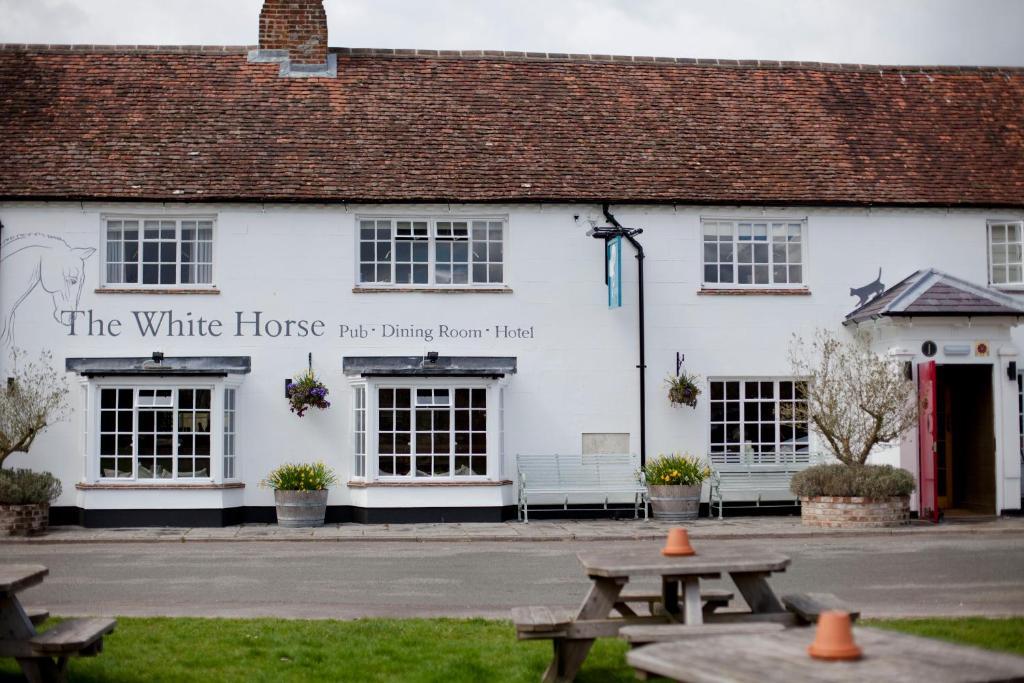 The White Horse Hotel Chilgrove Екстериор снимка