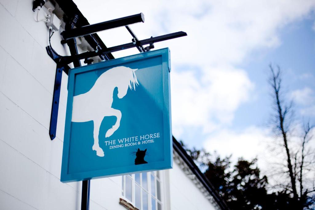 The White Horse Hotel Chilgrove Екстериор снимка