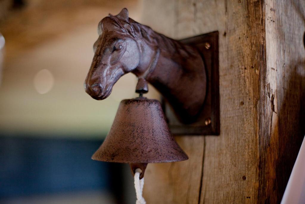The White Horse Hotel Chilgrove Екстериор снимка
