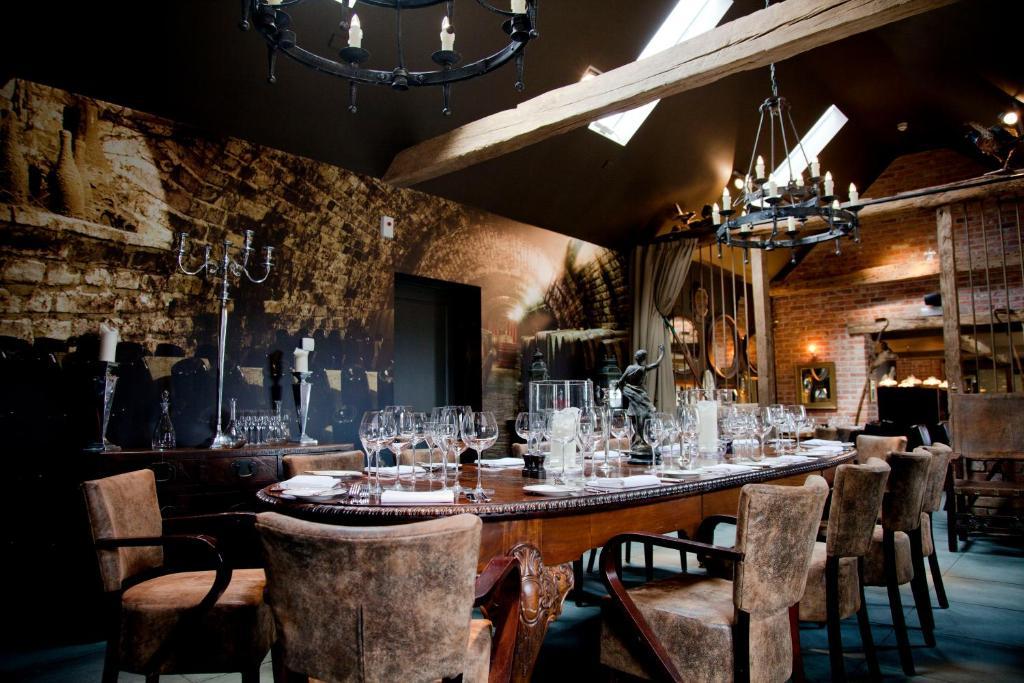 The White Horse Hotel Chilgrove Екстериор снимка