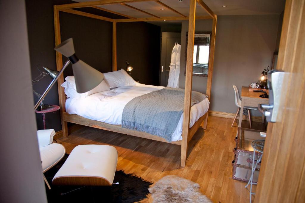 The White Horse Hotel Chilgrove Екстериор снимка
